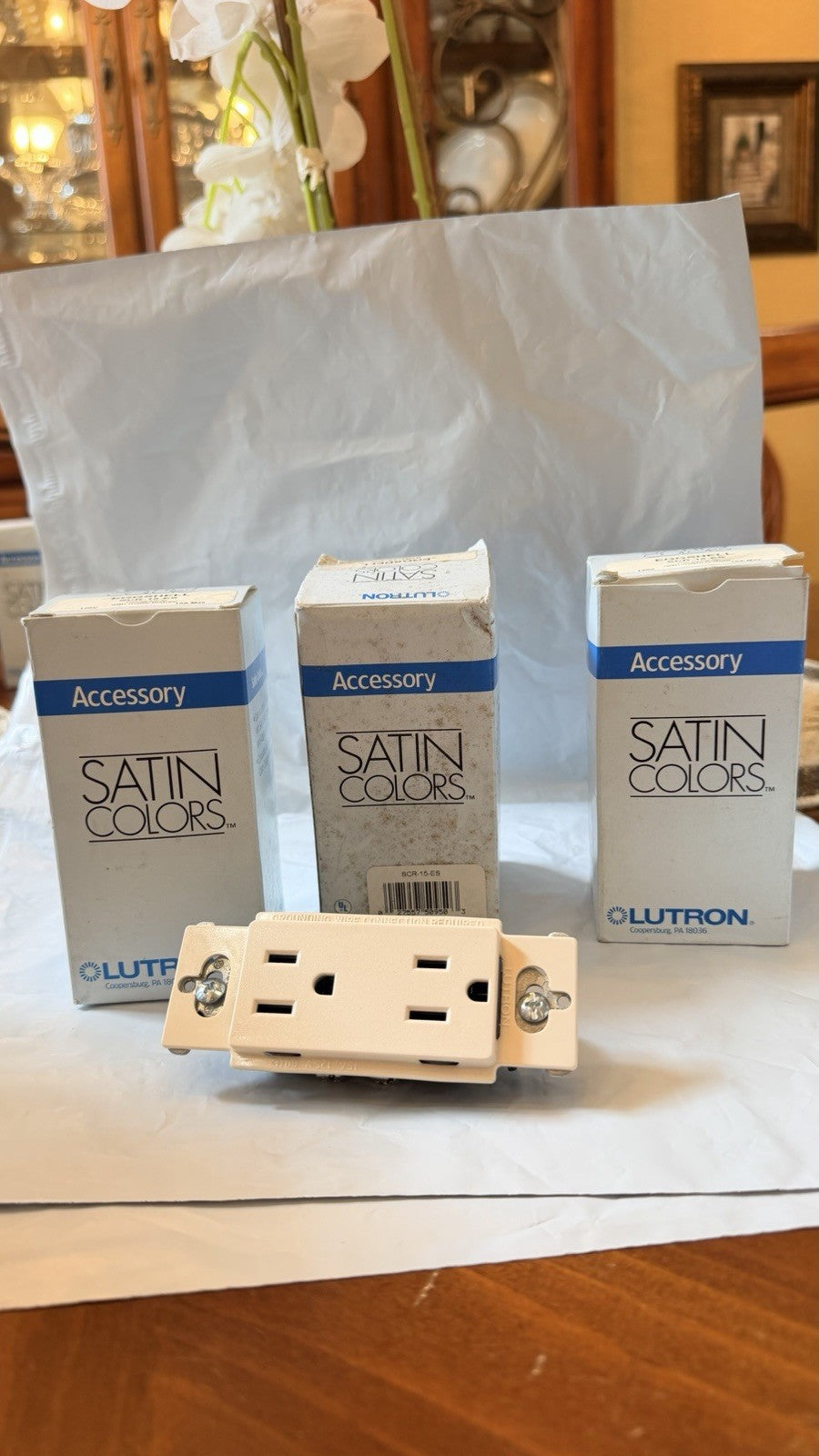 Lot of 3 Lutron Satin Colors SCR-15-ES 15A 125V Receptacles Eggshell