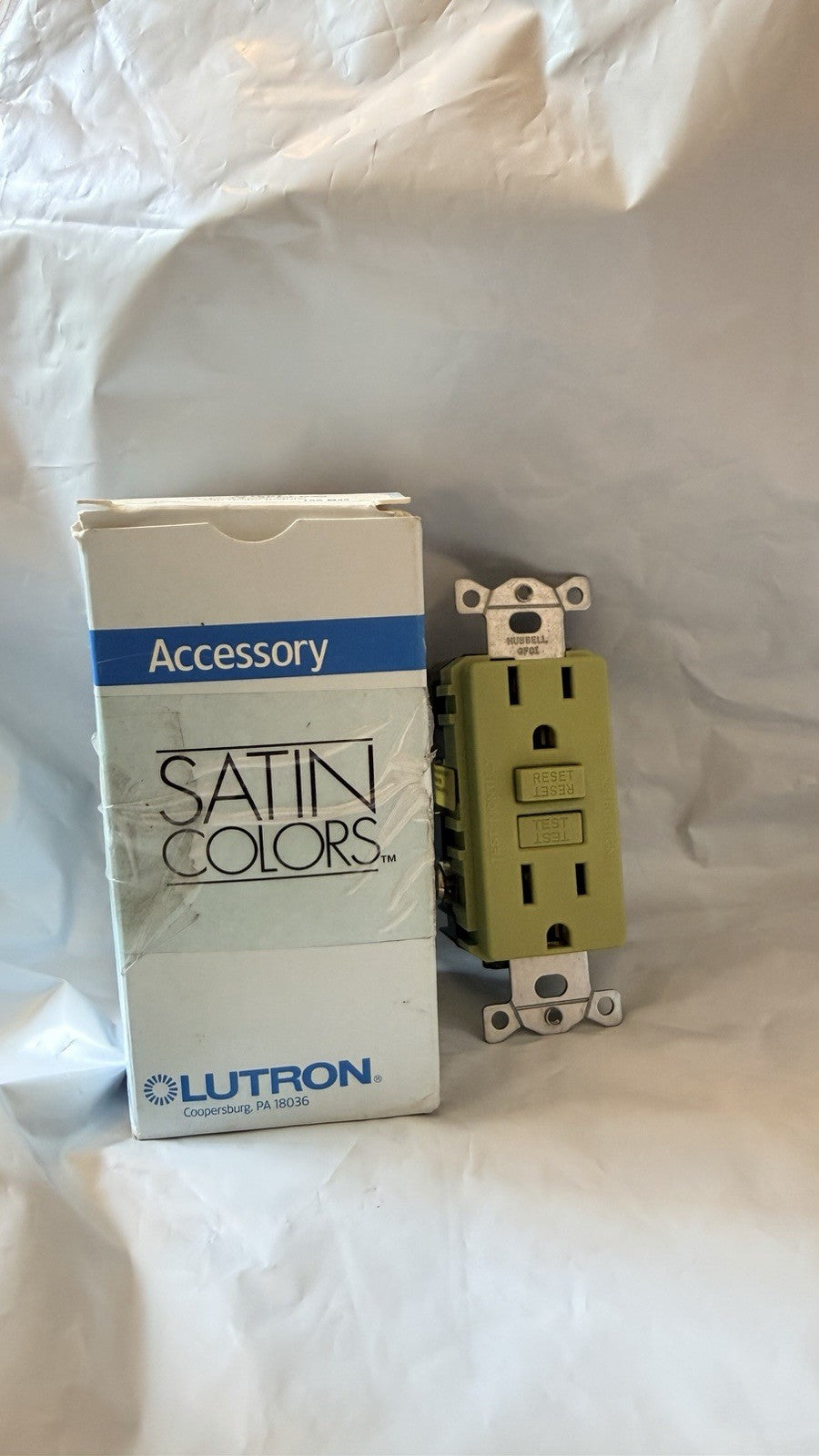 Lutron Satin Colors SCR-15-GFCI-KW 15A 125V GFCI Receptacle Kiwi