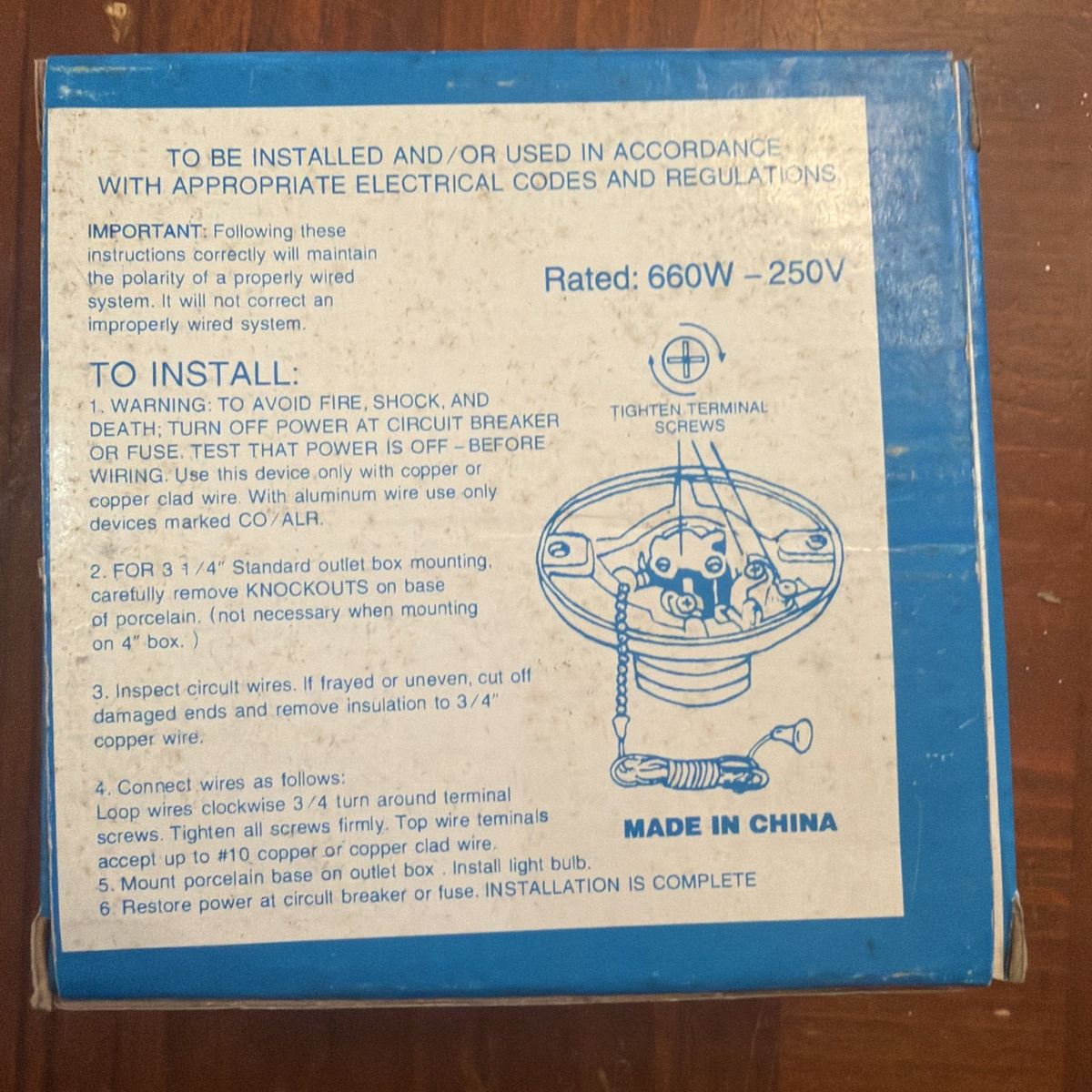 Porcelain Pull Chain Lampholder Medium Base 660W 250V White Model 818 - New Old Stock