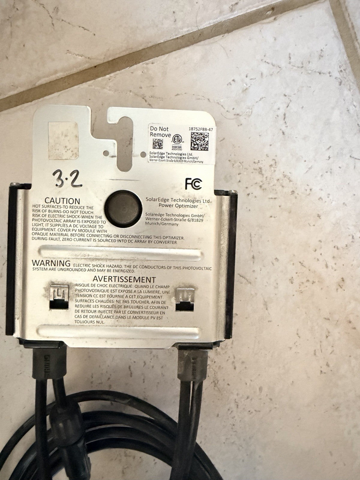 SolarEdge S1201 Solar Power Optimizer with Cables and Mounting Bracket - Used