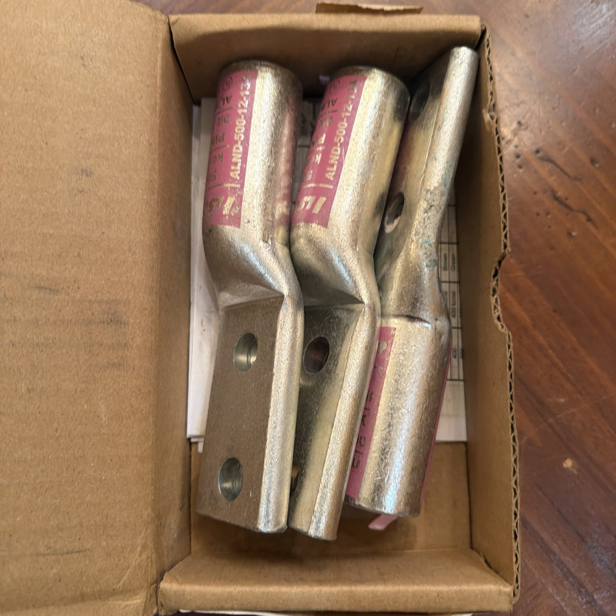 Box of 3 Ilsco ALND-500-12-134 Aluminum Compression Lugs 500 MCM 2-Hole