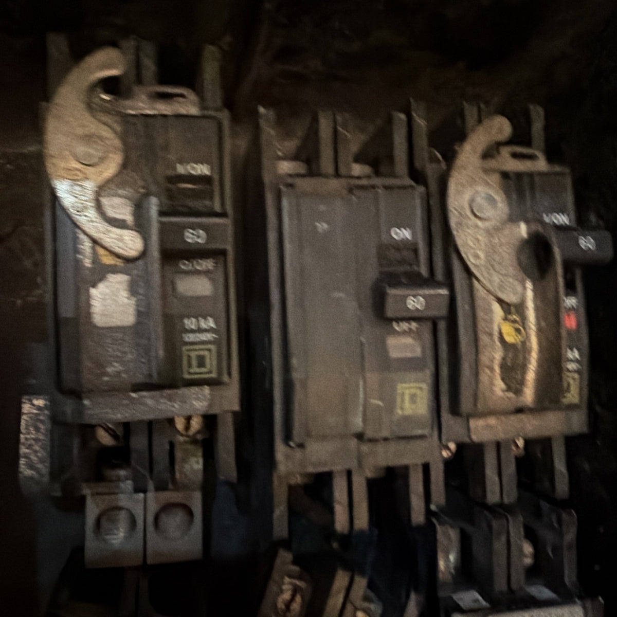 Bulk Lot Commercial Circuit Breakers Mix 100A 125A 200A Square D I-Line Siemens