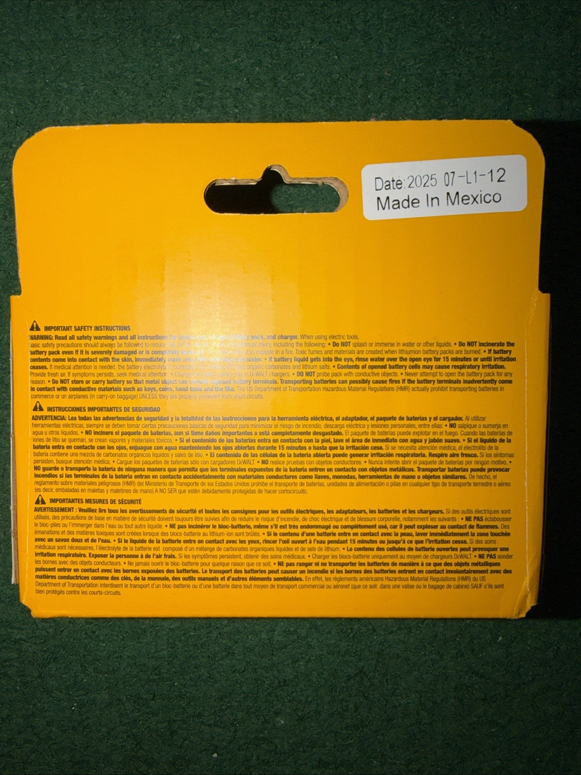 DEWALT DCB204 20V Max XR 4.0Ah Lithium-Ion Battery Pack