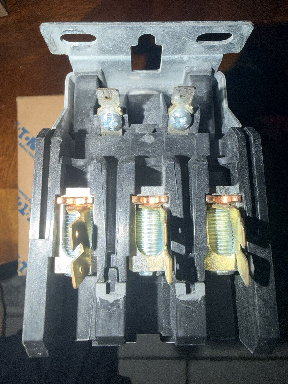 Eaton C25FNF360T 3-Pole 60A Definite Purpose Contactor 24V Coil Series A1