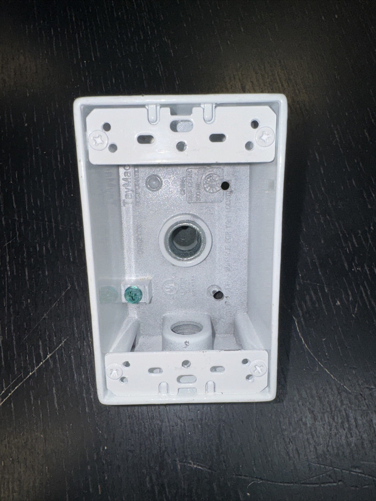 TayMac 1 Gang Outlet Box 18.3 Cu-In 4-1/2" L x 2-3/4" W with Attachment
