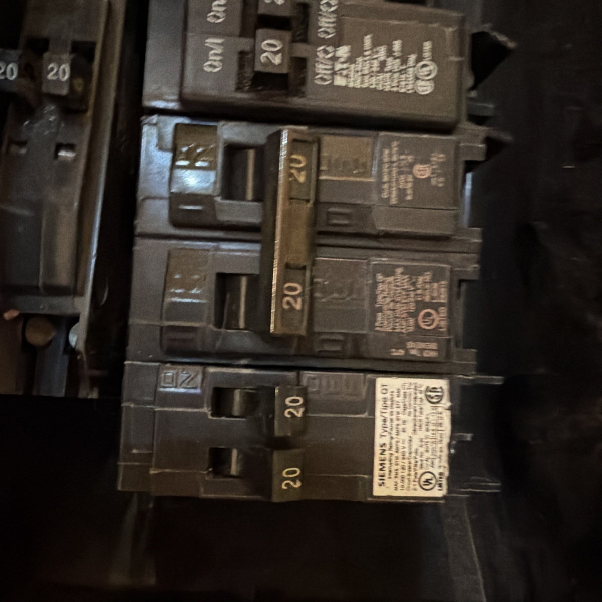 Lot of 13 Circuit Breakers 20A 2-Pole Siemens Eaton BR Contractor Pack