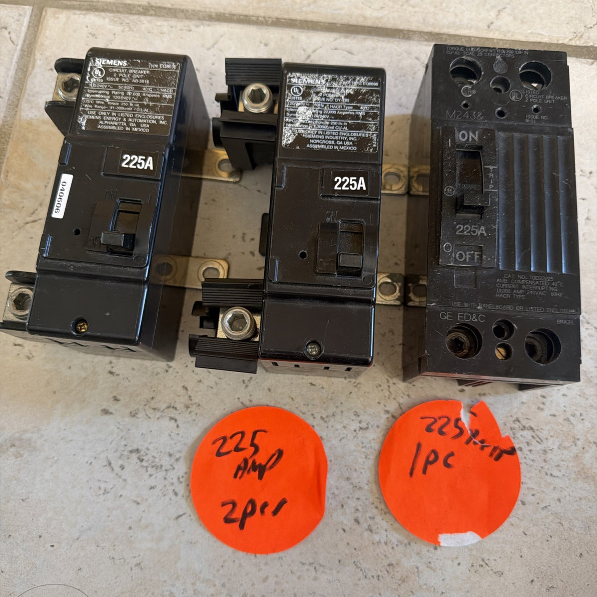 Lot of 3 225 Amp 2-Pole Main Circuit Breakers Siemens MBK225A GE THQMV225D - New Old Stock