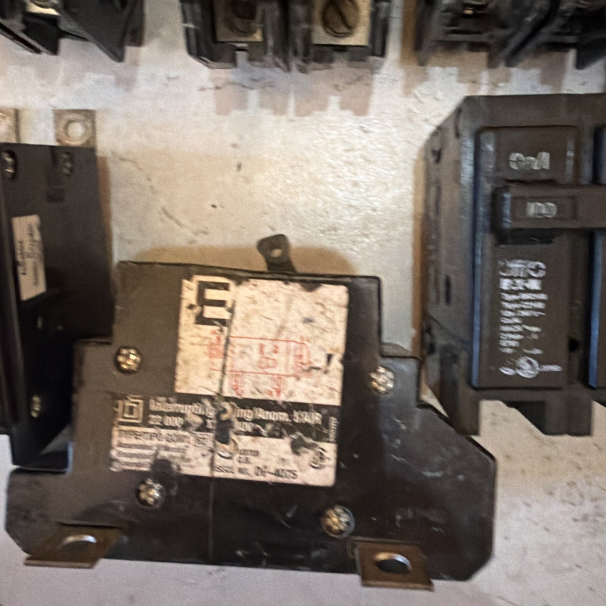 Lot of 10 100 Amp 2-Pole Circuit Breakers Mix Eaton GE Siemens Heinemann