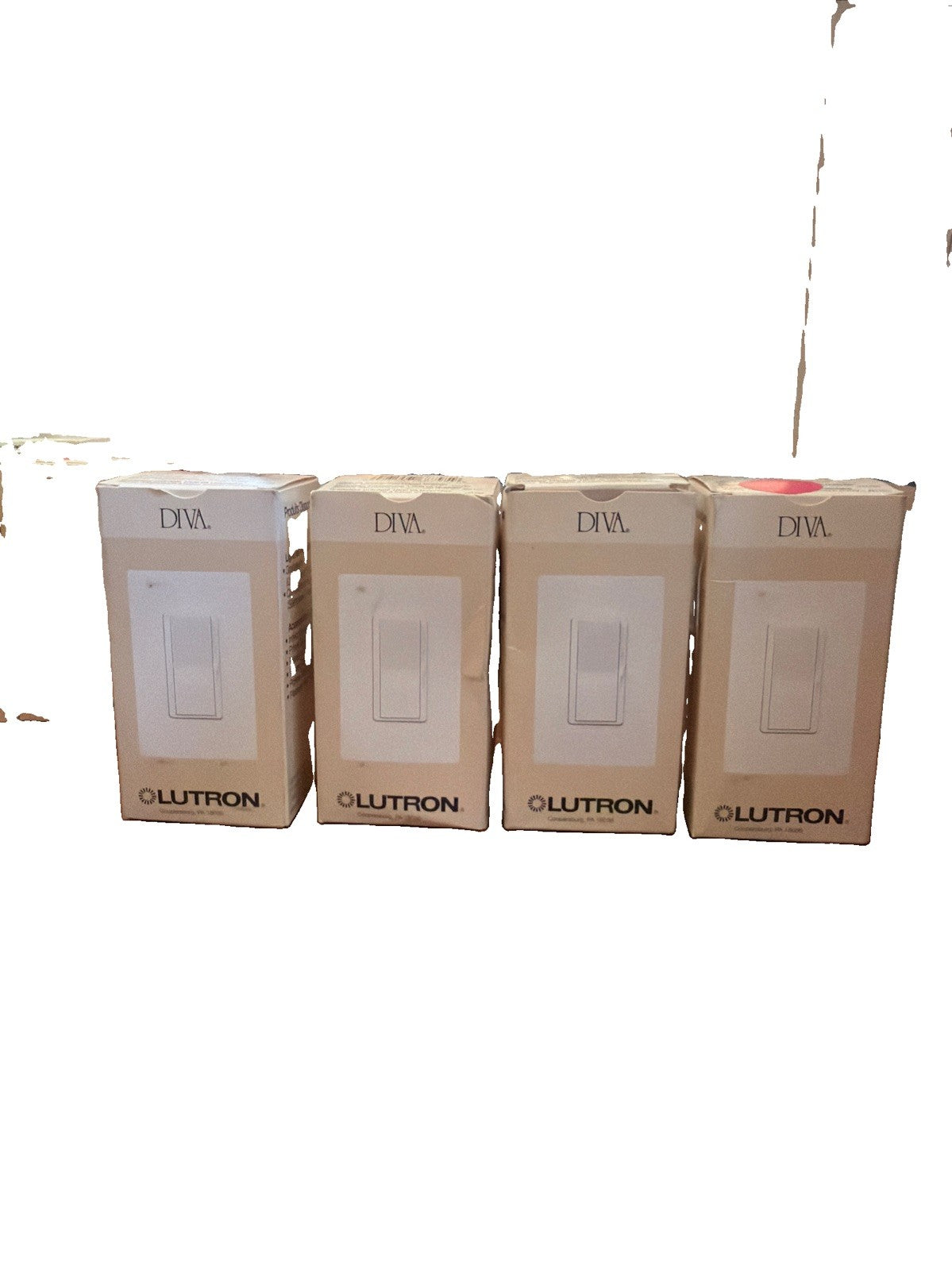 Lot of 4 Lutron Diva DVLV-10P-WH 1000VA 800W Magnetic Low Voltage Single Pole Dimmer White
