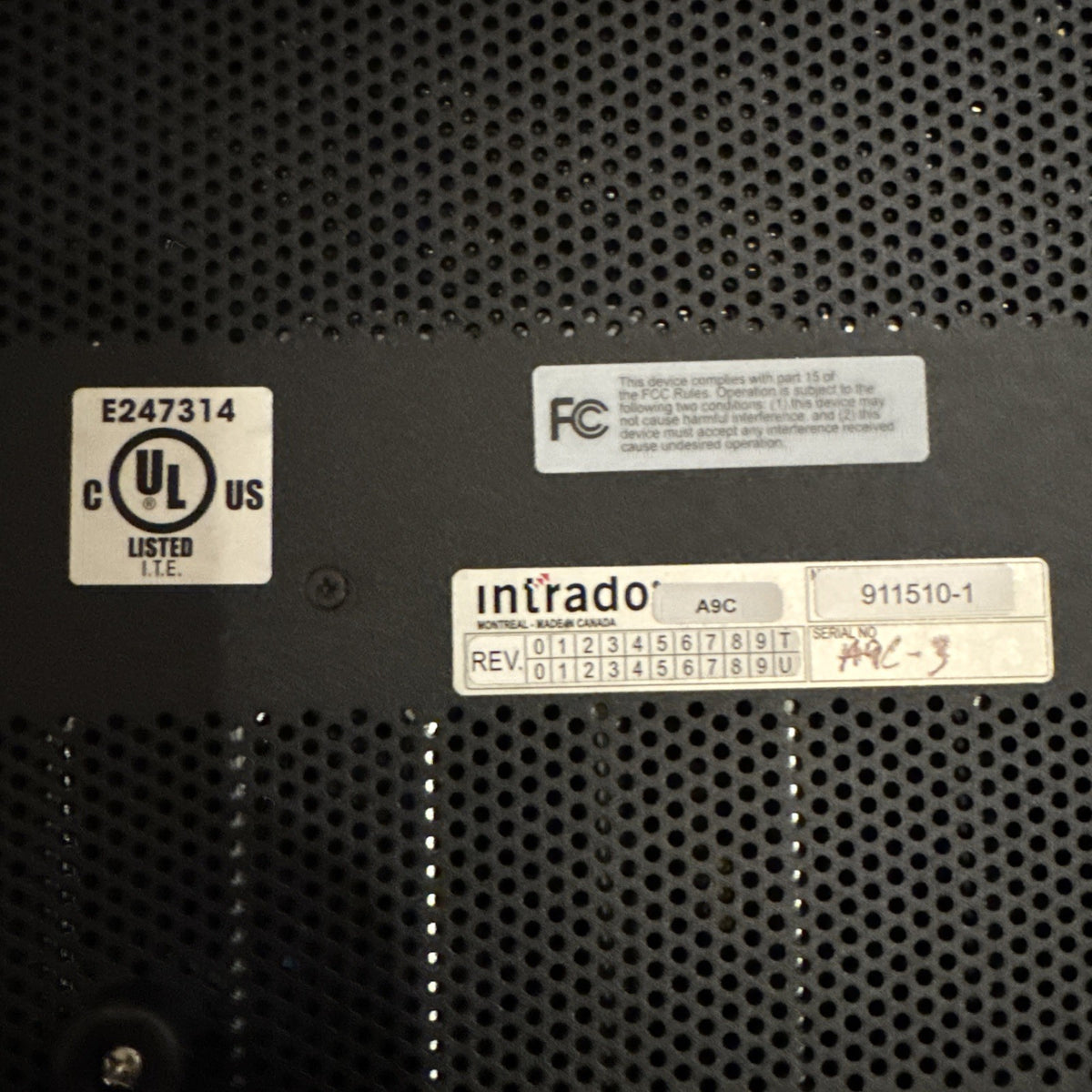 Intrado 911510-1 A9C 911 Computer with SanDisk 16GB SSD